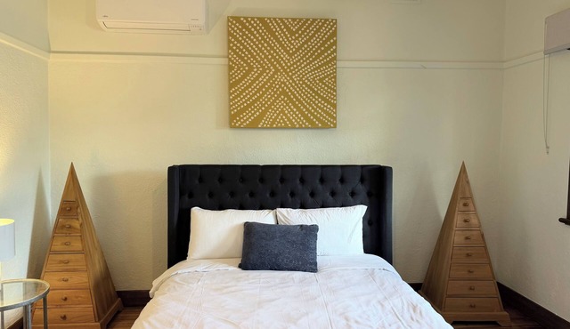 D143 Ballarat Sunny Desert Retreat 4 bedrooms sleeps 13 in Maidstone