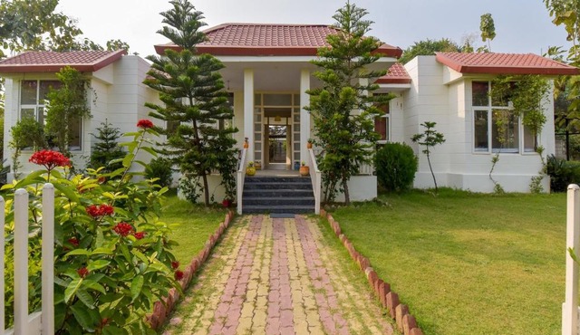DanCenter Ayut Sidhhi Villa | 3BHK | Pvt Pool | Jaipur