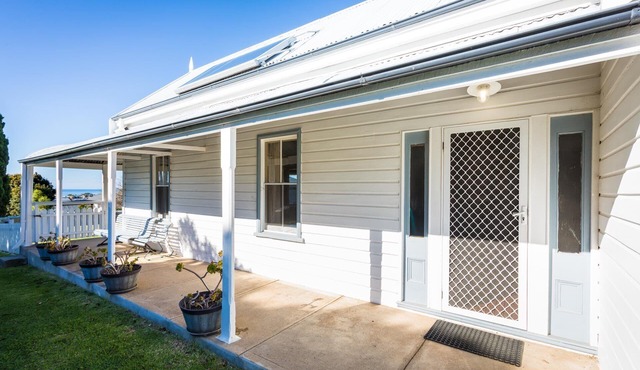 Darel - Fenced Yard and great boat parking in Eden