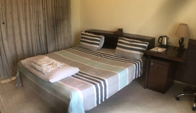 Dayanadi: Elegant Sunlit room @Nabagunjara Terrace