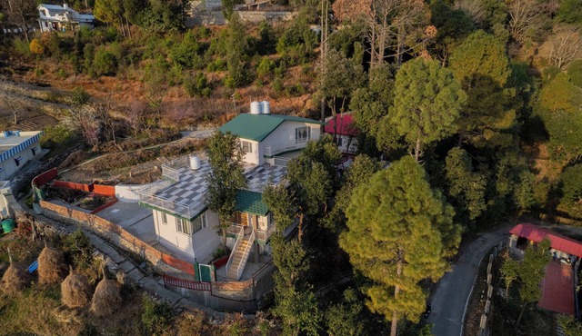 DeerWood Cottages - Serene 3 BHK cottage near Kanatal & New Tehri in Uttarakhand