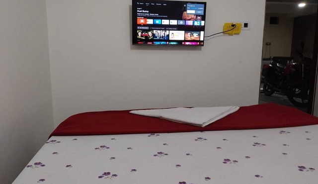 Delux Bedroom with AC, Walkable Distance from Puri Bus stand and Railway Station