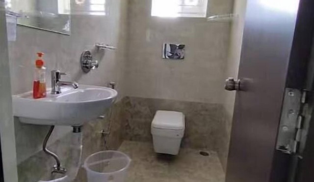 Deluxe 1 bhk Near Omega Hospital