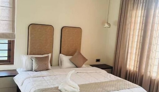 Deluxe King Room Gypsie Cottage unit 3