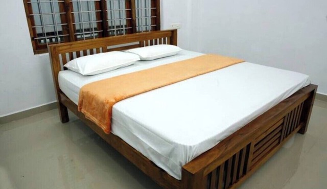 Deluxe Room 1