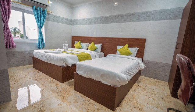 DELUXE ROOM