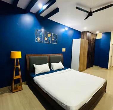 Deluxe Rooms near Tree Park Metro station Whitefield