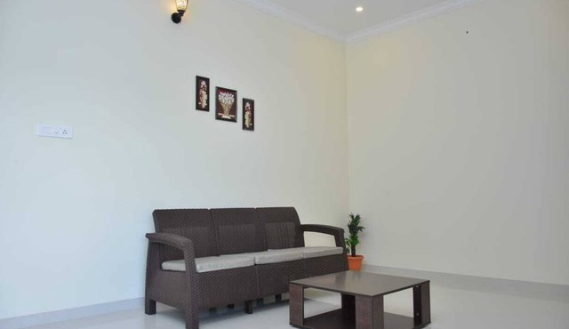 Deluxe Rooms - The Surrya Max Residency - Pollachi