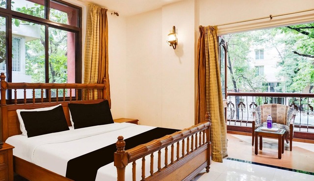 Deluxe Townhouse Prabhat Road