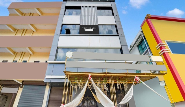 DeluxeAnisabad Near Mahavir Sansthan