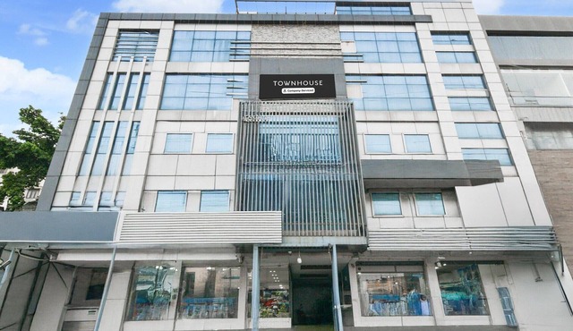 DeluxeGrace Complex