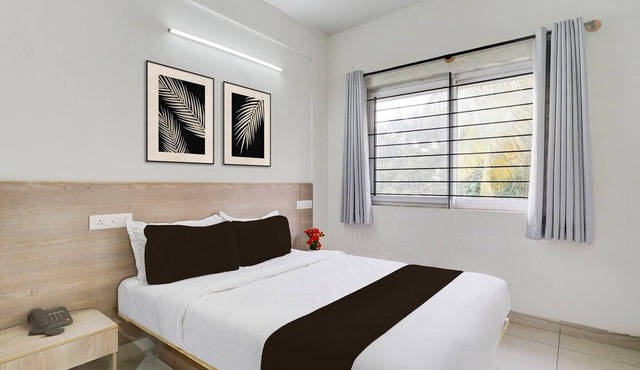 DeluxeHotel Gurudev Residency