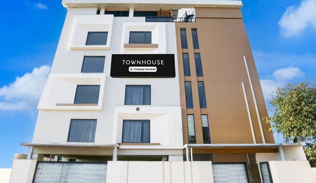 DeluxeTownhouse Majra ISBT Dehradun
