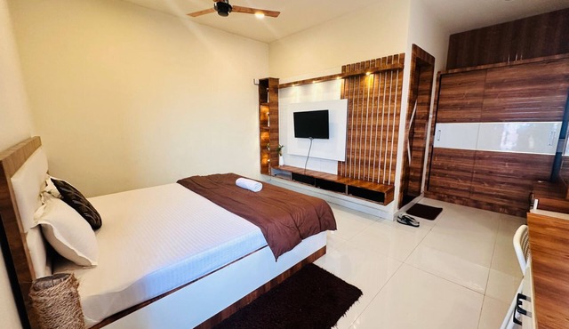 Destiny Stays is a serviced villa which provides corporate accommodations.