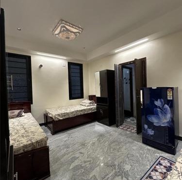 Diamond Ridge Living 1RK G-02