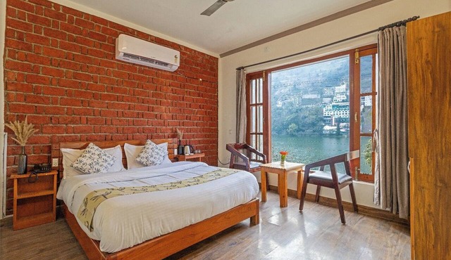 Dimmys By the Lake Bhimtal