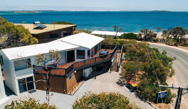 Dolphinview is where luxury resides in COFFIN BAY