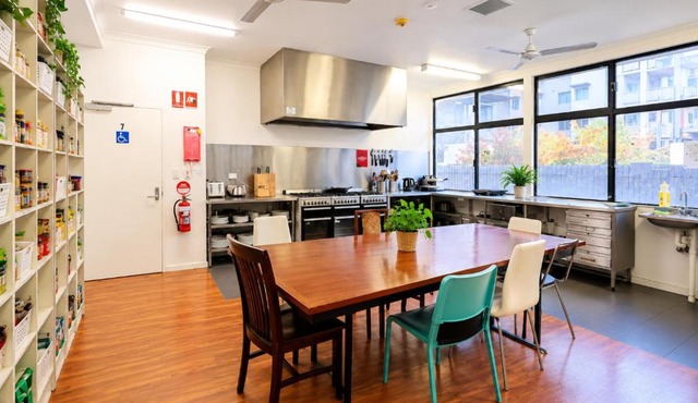 Downtown Backpackers Hostel Perth - note - Valid Passport required for check in in Perth