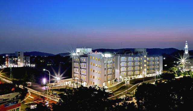Downtown Business Hotel