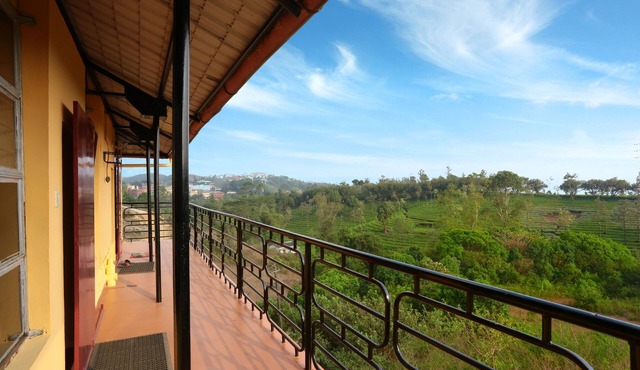 Dream Land Hill Residency