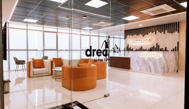 Dreamotel Luxury Suites and Rooms