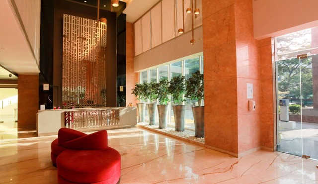 E Hotel