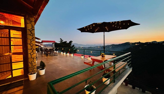 Earthview Stays - Colonel's Retreat , Mukteshwar : A serene Mountain escape .