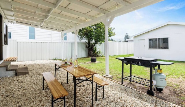 Easts Beach Escape A Relaxed Coastal Cottage
