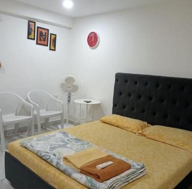 Economique Rester @BanjaraHills