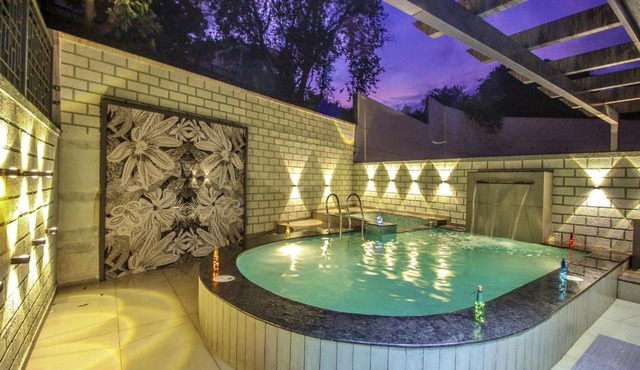 EKO STAY Gold- White Waters Villa