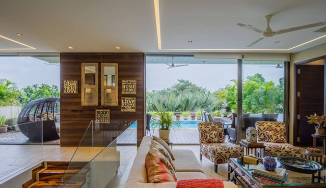 Elara by Hireavilla - 4BR w Infinity Pool Parra