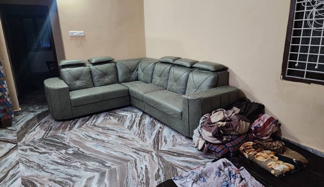 Elegant 2BHK in Prime Hyderabad Location (Modern, comfortable, city based stay)