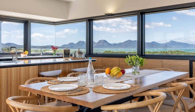 Elements - Freycinet Luxury Hosts in Dolphin Sands