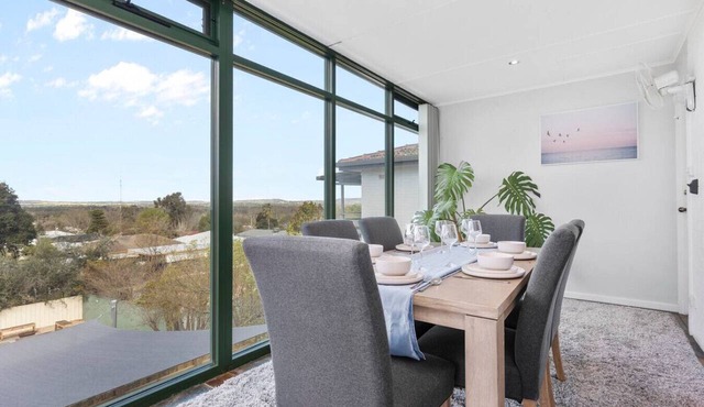 Elevated Entertainer | Views & Spacious Yard in Kooringal