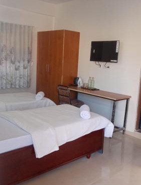 Elis Homestayz