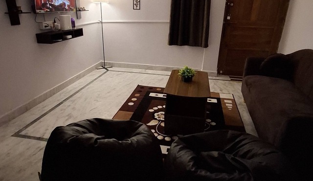 Elite Nook. Premium 2BHK Stay With All Amenities in Heart of Secunderabad.