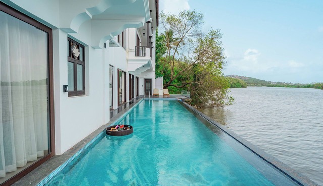 ELIVAAS VILLA FLEUVE