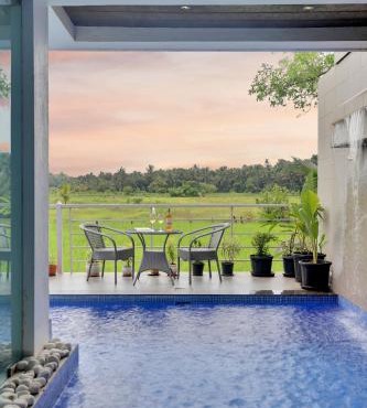 ELIVAAS 4 BHK with Pvt Pool & Sunrise or Sunset view - Risaia