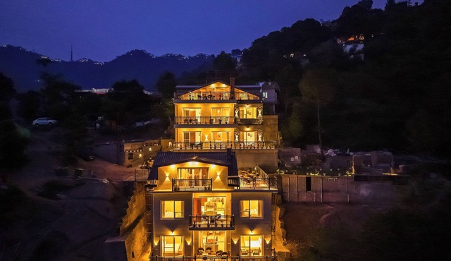 Elivaas Konifer Greyvine Hillside 9 BHK