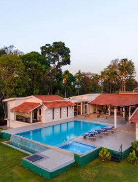 ELIVAAS, Tranquility, Coorg 5BHK Pet-Friendly Villa with Pool, Jacuzzi & Terrace