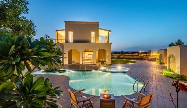 Elivaas Villa Fiorita Stuning 3BHK Villa