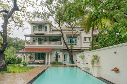 ELIVAAS Villa Frenders - Heritage Indo-Portuguese Pool 5 BHK Villa Near Popular Beaches