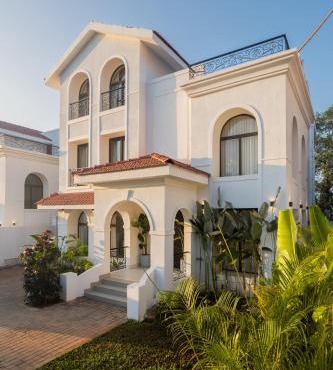 ELIVAAS Villa Paraiso 4 BHK with Pool & Bar