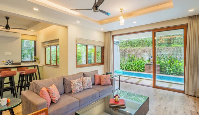 ELIVAAS Villa Valerie 3BHK Pool & Bar