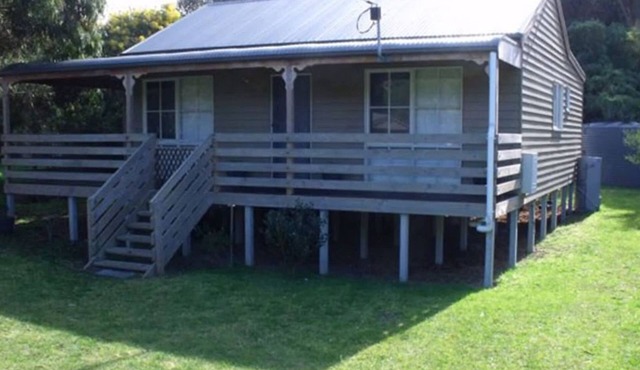Emada Venus Bay - a stone's throw from cafes and shops inVenus Bay in Venus Bay