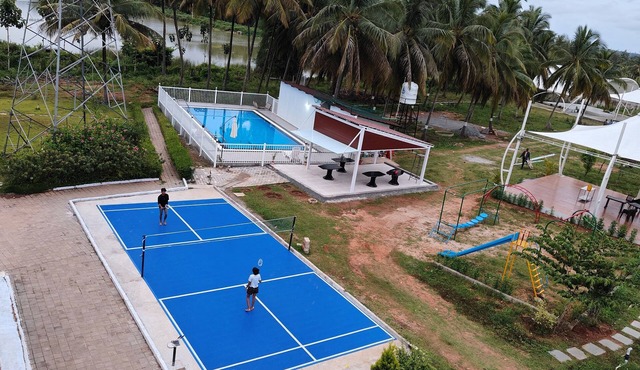 Encanto Farmstay Resort - A Spacious 6-bedroom resort in tranquil Mysuru with AC