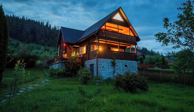 Enjoyable chalet with WiFi in Lunca Bradului in Lunca Bradului