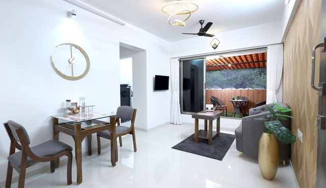 Entire 1 BHK Apartment (Balcony)