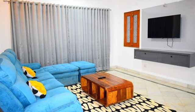 Entire 3BHK Duplex Villa Golf Course Road