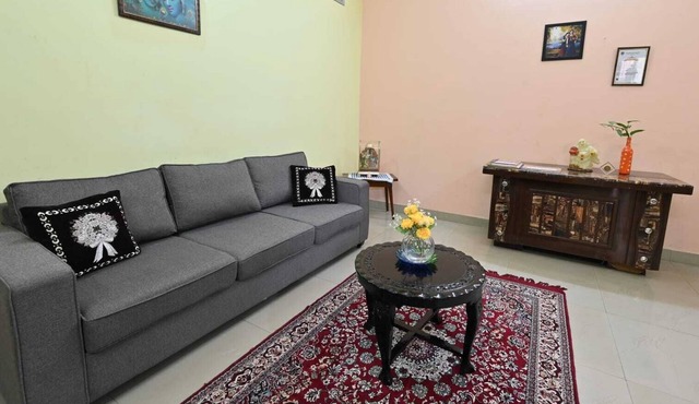 Entire Bunglow with 24x7 caretaker/Cook Bhumi Homestay Bed N Breakfast